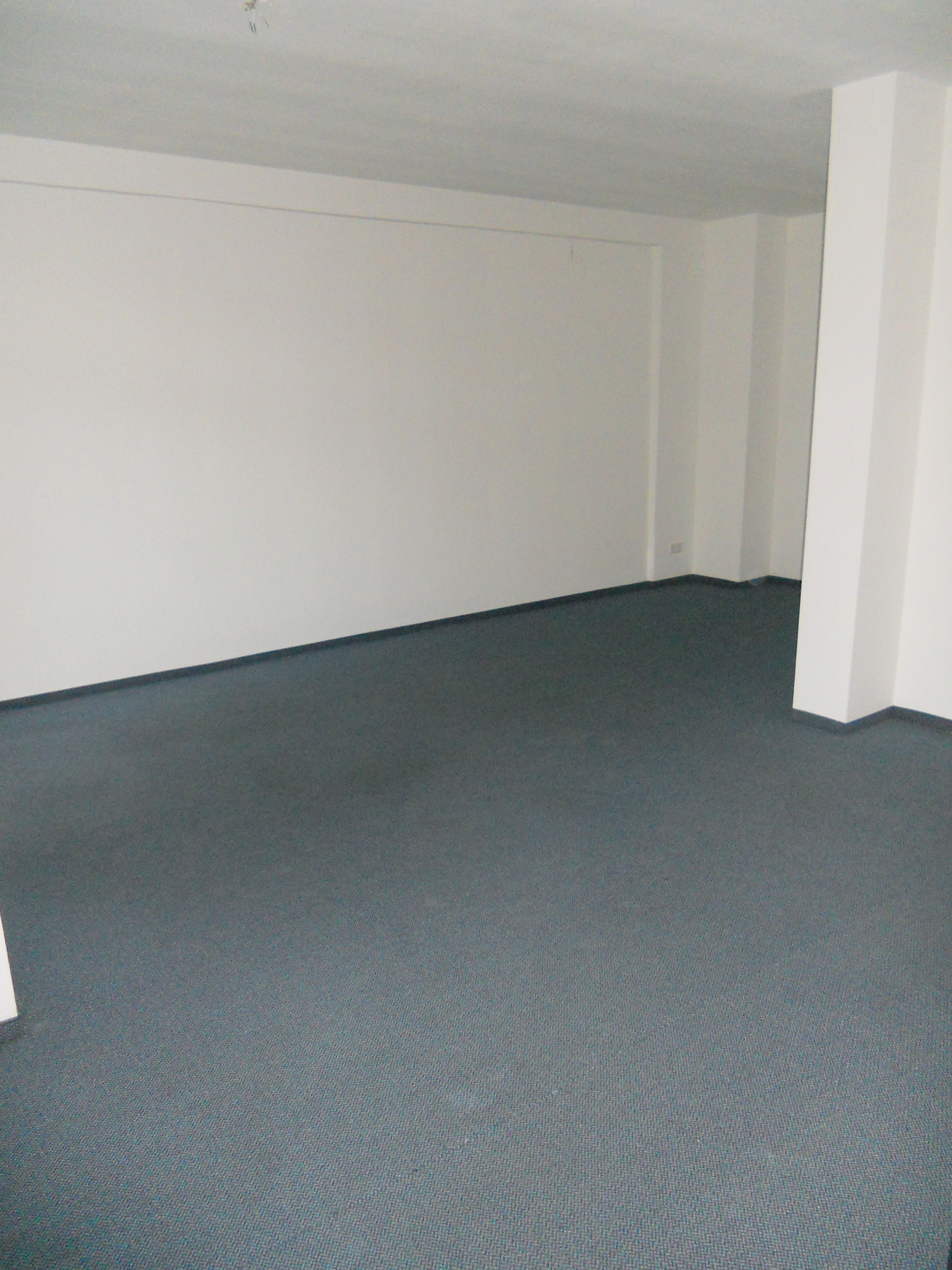 Eil. W4, Wohnz., mit altem Fußboden 4