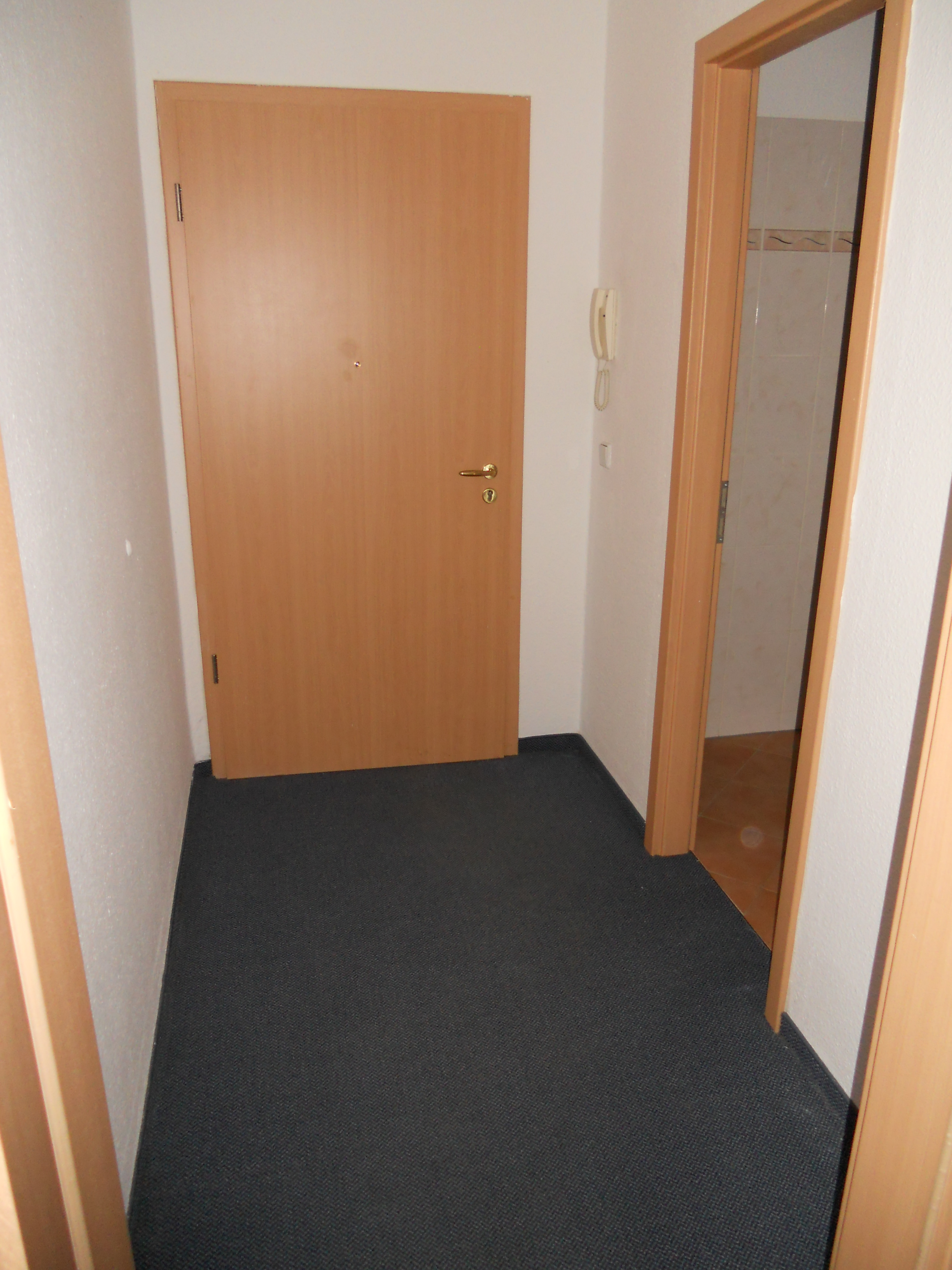 Eil., W 4, Flur mit altem Fußboden